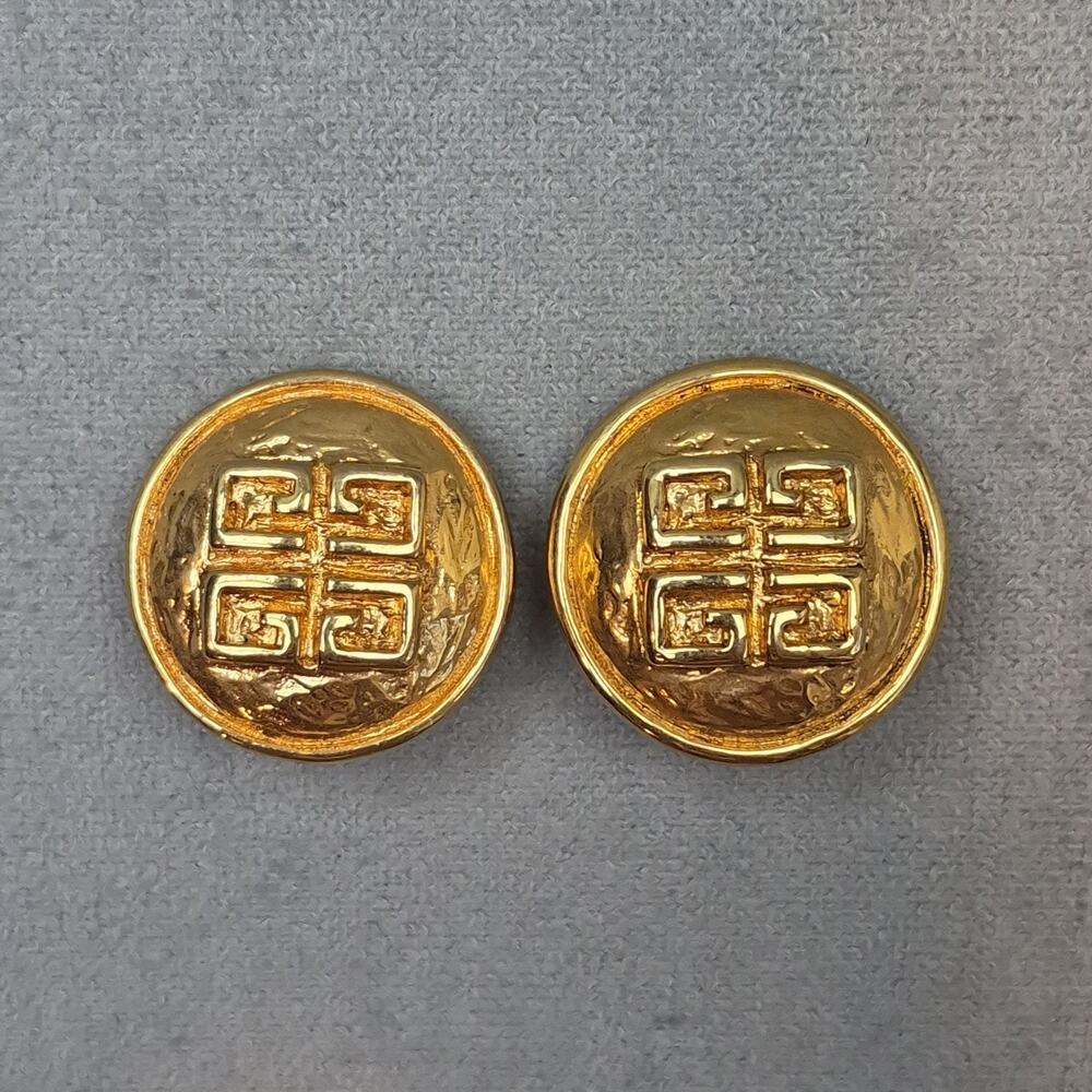 GIVENCHY Gift 4G Logo Hammered Texture Vintage Glam Gold Tone Clip On Earrings
